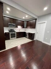 568 Avenue C in Bayonne, NJ - Building Photo - Building Photo