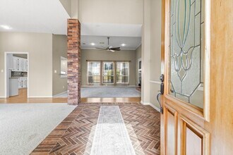 590 Edgewood Dr in Montgomery, TX - Building Photo - Building Photo