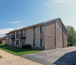 120 E Van Lake Dr in Vandalia, OH - Foto de edificio - Building Photo