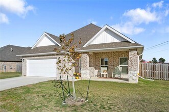 102 Manfield Ave in Pea Ridge, AR - Building Photo - Building Photo