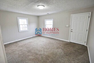 3305 N St Joseph Ave in Evansville, IN - Building Photo - Building Photo