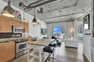 444 NE 30th St in Miami, FL - Building Photo - Building Photo