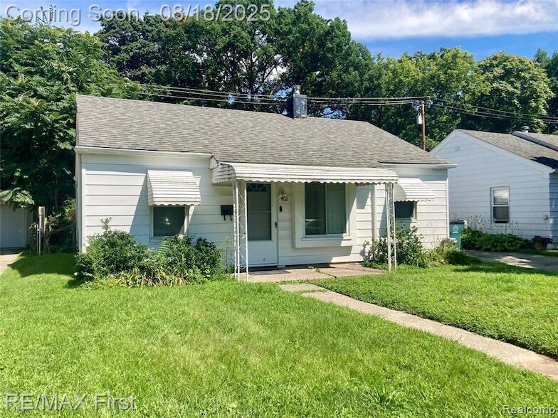 402 Kensington Ave, Unit 104 in Ferndale, MI - Building Photo