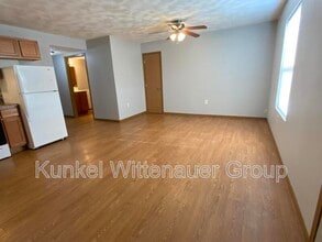 1806 Jamestown Rd in Belleville, IL - Building Photo - Building Photo