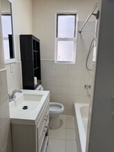 680 E 223rd St in Bronx, NY - Foto de edificio - Building Photo