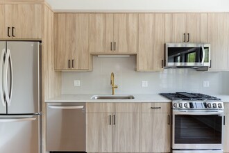 2535 N Campbell Ave, Unit 2 in Chicago, IL - Building Photo - Building Photo