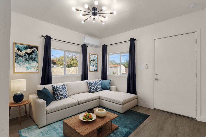 329 N 17th Dr in Phoenix, AZ - Building Photo