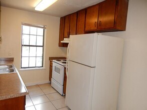 3200 Nekoma Ln in Tallahassee, FL - Building Photo - Building Photo