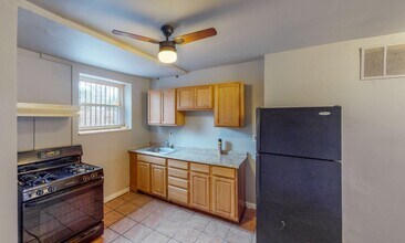 2425 Druid Hill Ave in Baltimore, MD - Building Photo - Building Photo