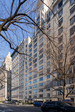812 5th Ave in New York, NY - Foto de edificio - Building Photo