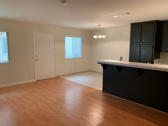 823 Gilchrist Walkway in San Jose, CA - Building Photo - Building Photo
