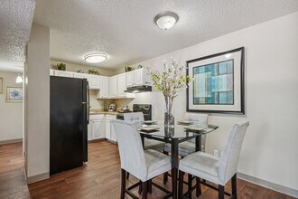 University Village Apartments in Colorado Springs, CO - Building Photo - Building Photo
