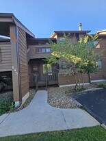 945 Moorings Dr in Colorado Springs, CO - Building Photo