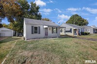 5019 North Best Street in Peoria Heights, IL - Building Photo - Building Photo