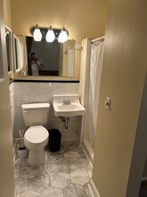 907 W Rowan St, Unit A in Fayetteville, NC - Building Photo - Building Photo