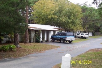 242 Cedar St in Englewood, FL - Building Photo - Building Photo