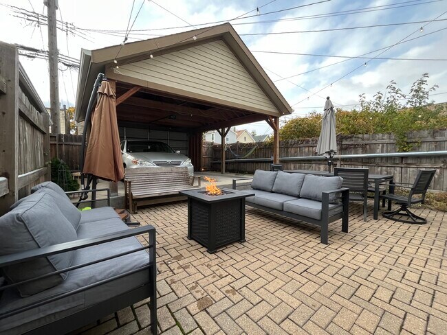 3424 N Hamlin Ave, Unit G in Chicago, IL - Building Photo - Building Photo