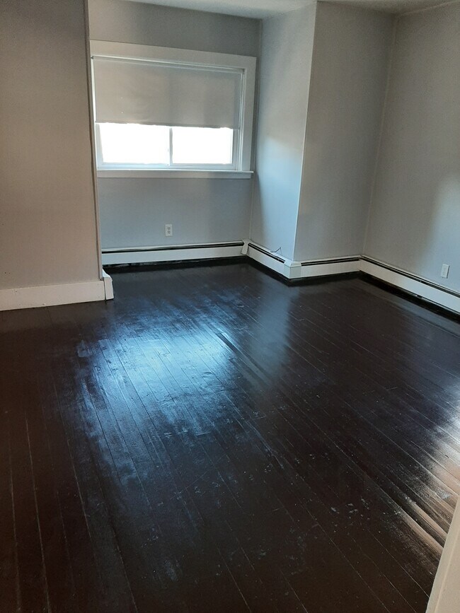 35 Goldthwait St Apartments and Nearby Lynn Apartments For Rent Lynn, MA