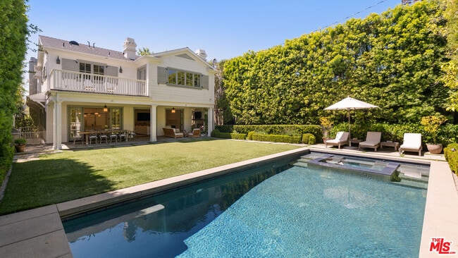 146 N Carmelina Ave in Los Angeles, CA - Building Photo - Building Photo