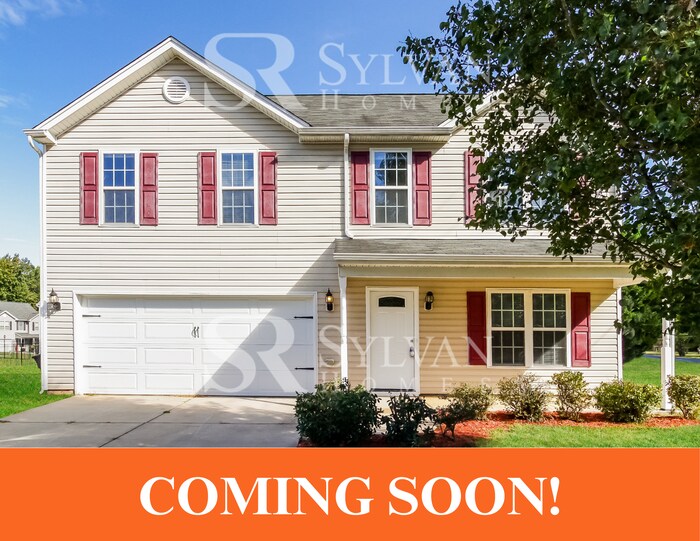5000 Moonlight Ln in Greensboro, NC - Building Photo