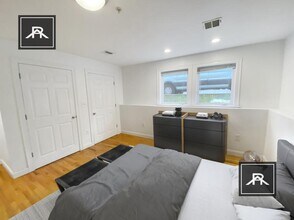 19 Pond St in Boston, MA - Building Photo - Building Photo