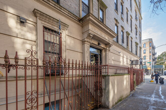 2095-2097 Amsterdam Ave in New York, NY - Building Photo - Building Photo