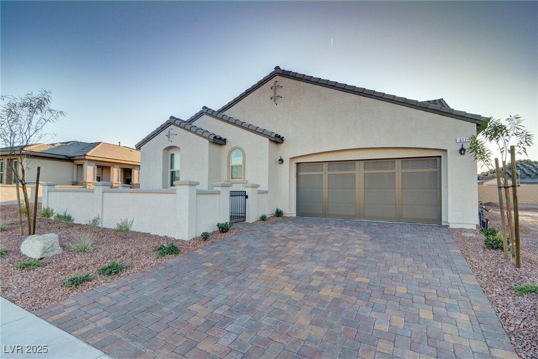 617 Chromatic Chord Ct in Henderson, NV - Building Photo