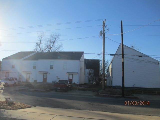 Court Street Townhomes in Paragould, AR - Building Photo