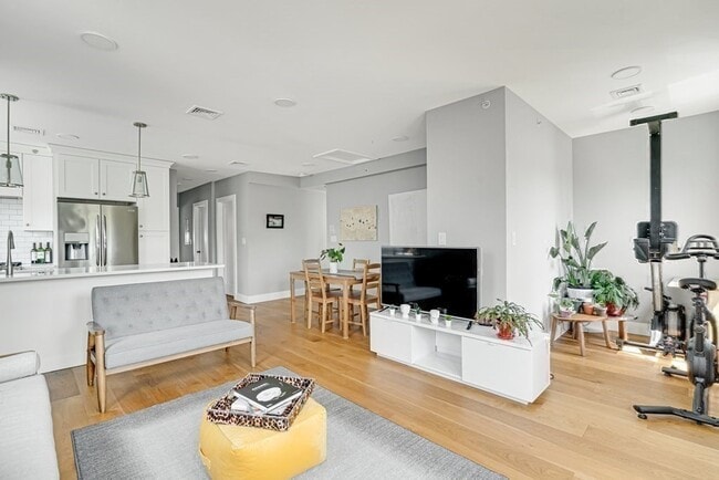 property at 19 Plymouth St