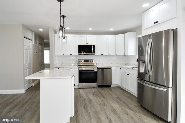 property at 2101 Norlinda Ave