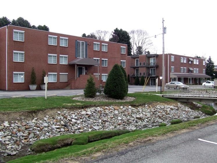 Laurel Village Apartments in Greensburg, PA - Foto de edificio