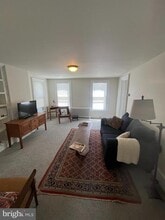 241 W Maple Ave in Langhorne, PA - Building Photo - Building Photo