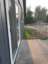 1817 Wilding Pl in Stayton, OR - Foto de edificio - Building Photo