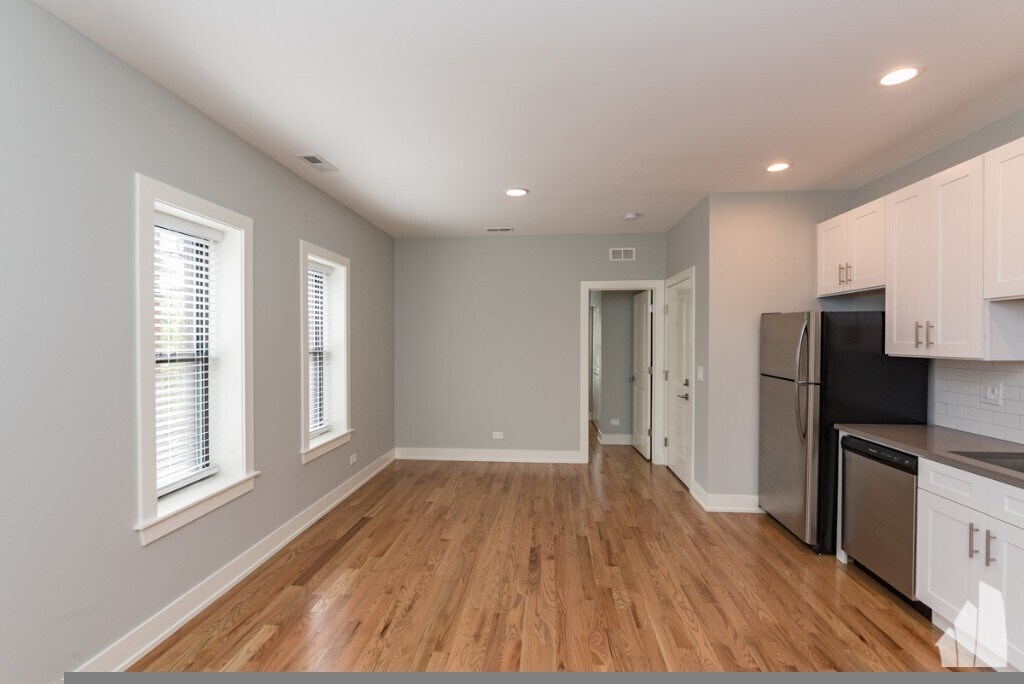 2015 N Sedgwick St, Unit 1 in Chicago, IL - Foto de edificio