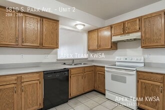 5810 S Park Ave in Tucson, AZ - Foto de edificio - Building Photo