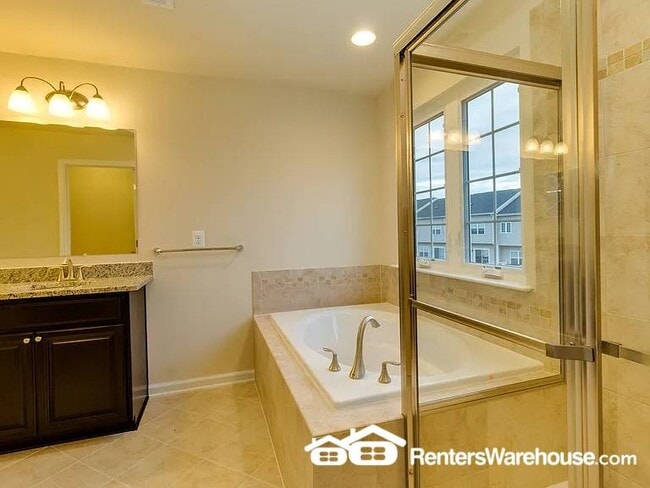 8120 Mill Falls Ct in Glen Burnie, MD - Building Photo - Building Photo