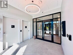 397-397 Codd's Rd in Ottawa, ON - Building Photo - Building Photo