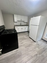 45 Locust St in New Britain, CT - Building Photo - Building Photo