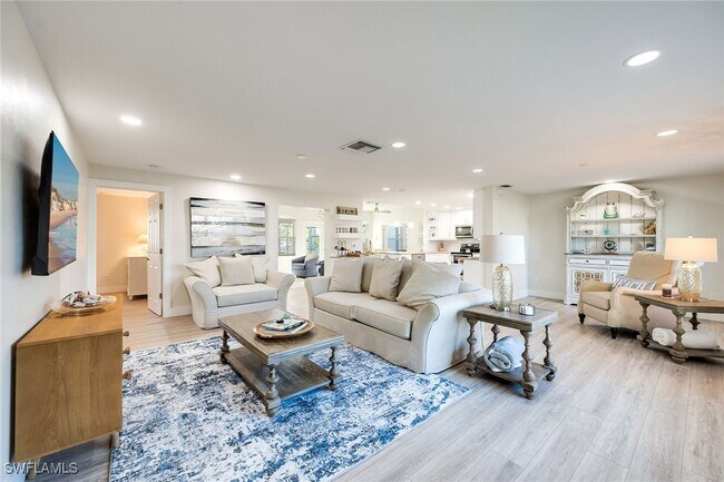 property at 1410 Curlew Ave