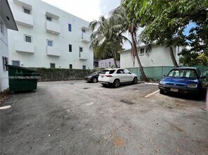 661 NW 1st St in Miami, FL - Building Photo - Building Photo