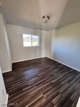 5046 Bolt Ln in Lehigh Acres, FL - Foto de edificio - Building Photo