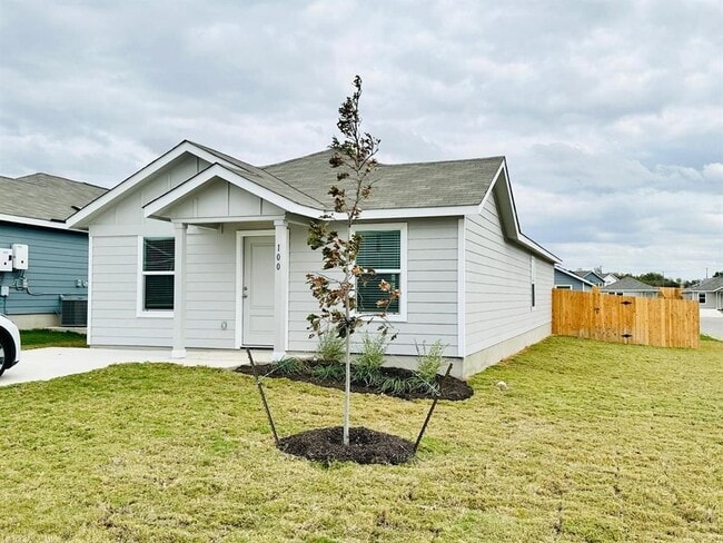 100 Louisa Ln in Jarrell, TX - Building Photo - Building Photo