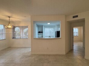 11033 Legacy Blvd, Unit 302 in Palm Beach Gardens, FL - Foto de edificio - Building Photo
