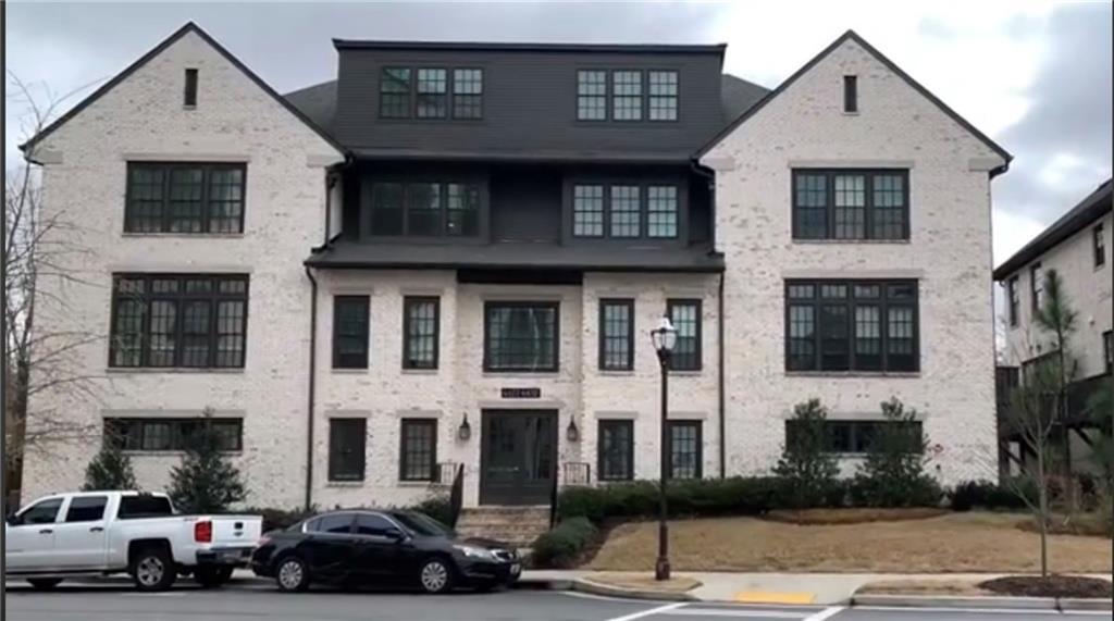 6428 Canopy Dr in Sandy Springs, GA - Building Photo