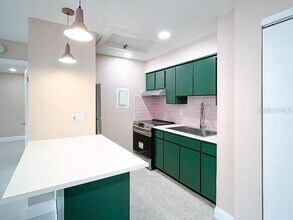 708 Angelina Ln in Lakeland, FL - Building Photo - Building Photo
