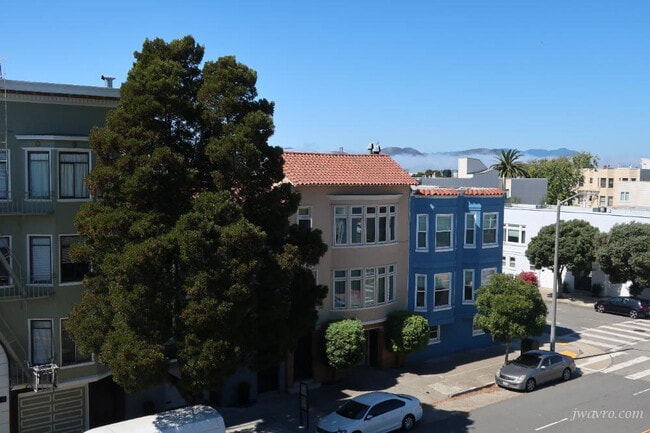 property at 3044 Franklin St
