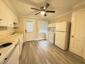 110 S Melville St in Graham, NC - Building Photo - Building Photo
