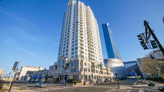 526 Pacific Ave in Atlantic City, NJ - Building Photo