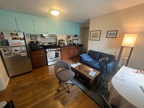 639 Somerville Ave in Somerville, MA - Foto de edificio - Building Photo