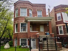 3902 W Belden Ave in Chicago, IL - Building Photo